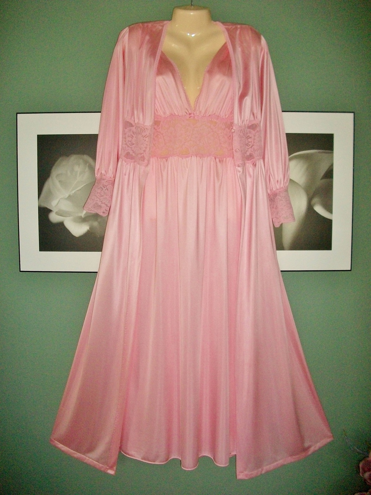 VTG VANITY FAIR Stretch Lace & Nylon SWEEPING Nightgown & Robe ...