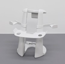 Insignia Stand for Oculus NS-Q2SW - White image 2