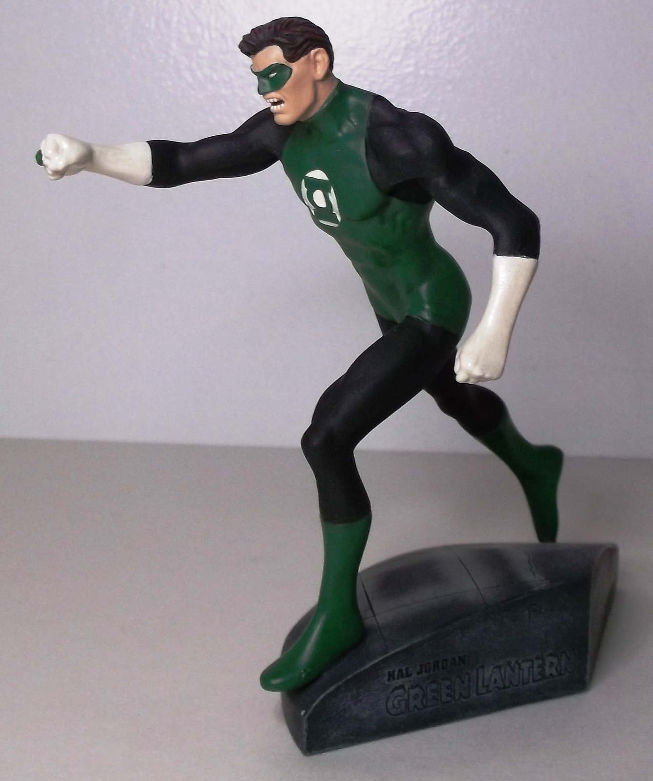 hal jordan statue