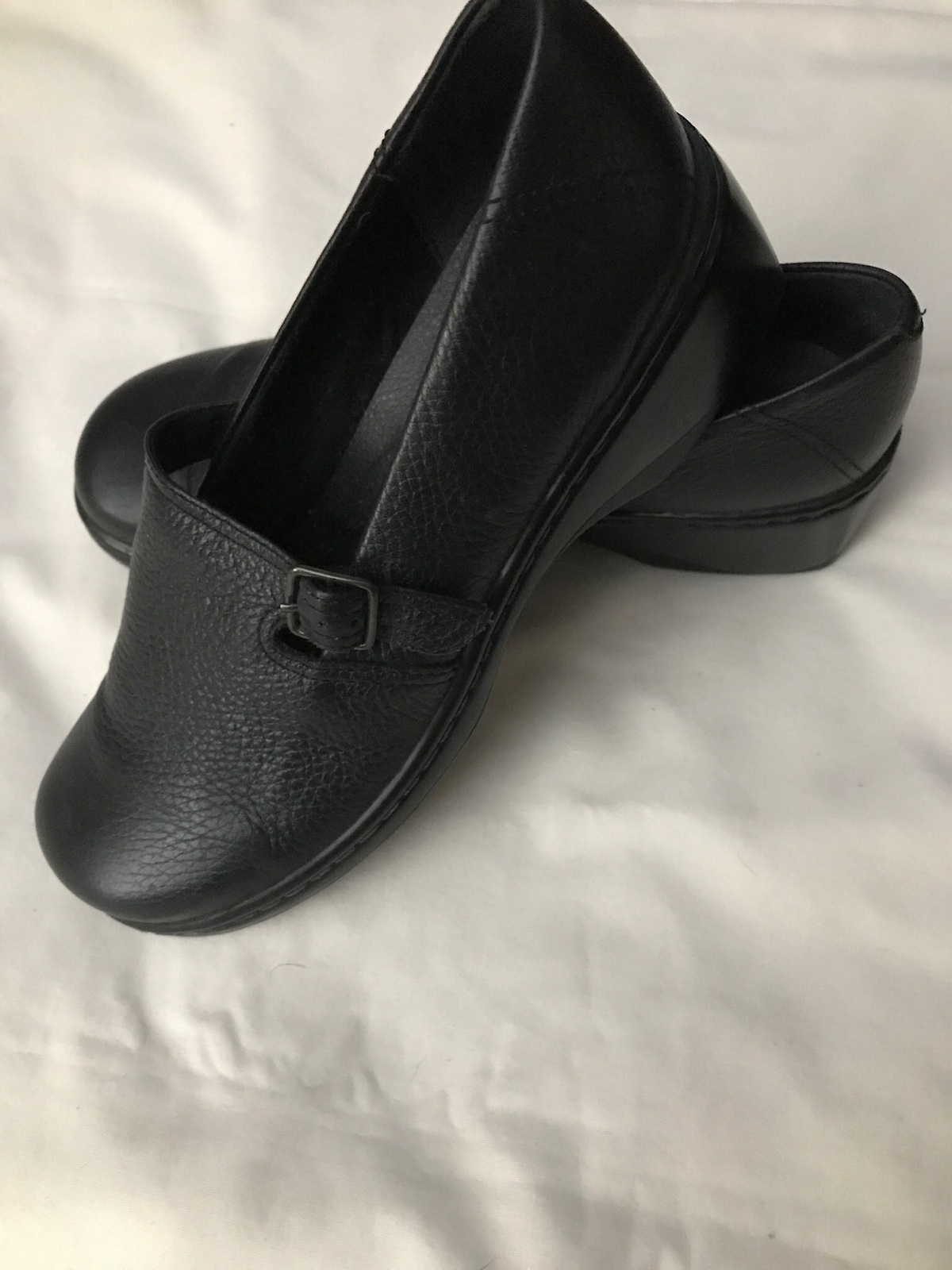 Women's Clarks Shoes Size 8P - Flats & Oxfords