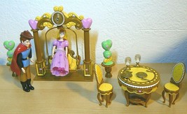 Disney Sleeping Beauty and the Prince in the Garden Poly Pocket play set 3-5" - $29.92