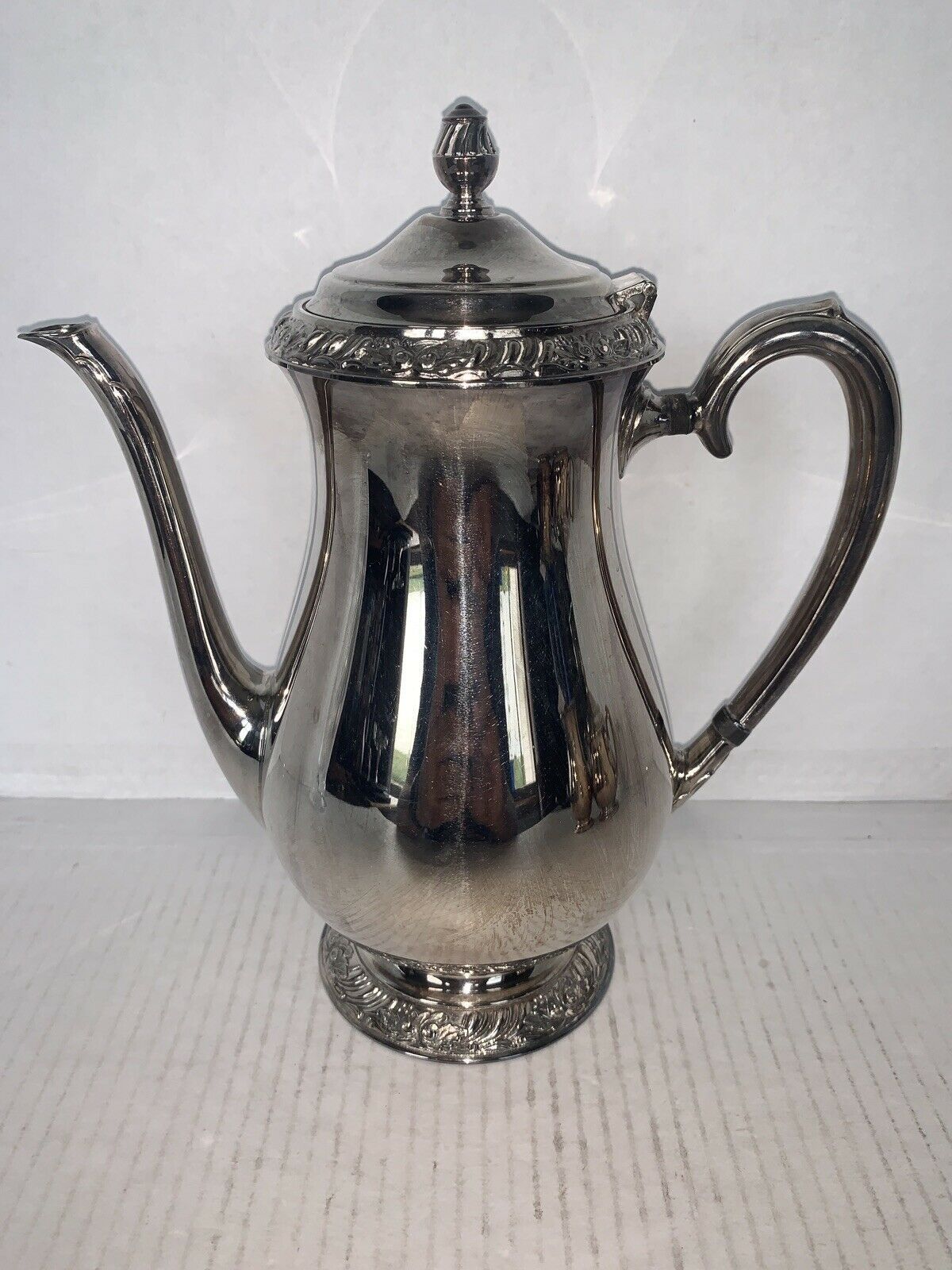 Vintage Henley Tudor Plate Oneida Community Coffee Pot Silverplate