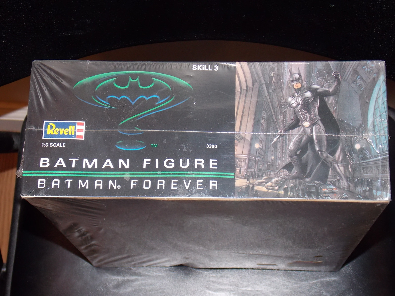 1995 Revell Batman Forever Batman Figure Model Kit 16 Scale New In The