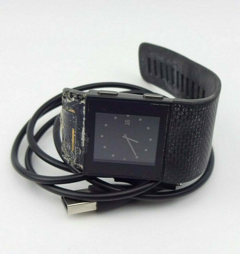 fitbit with gps and heart rate monitor