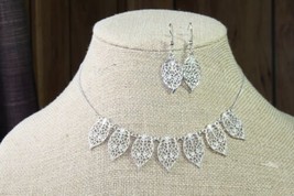 Paparazzi Necklace/Earring Set - Short (new) Silver Chain w/ Lacy Leaves - $8.58