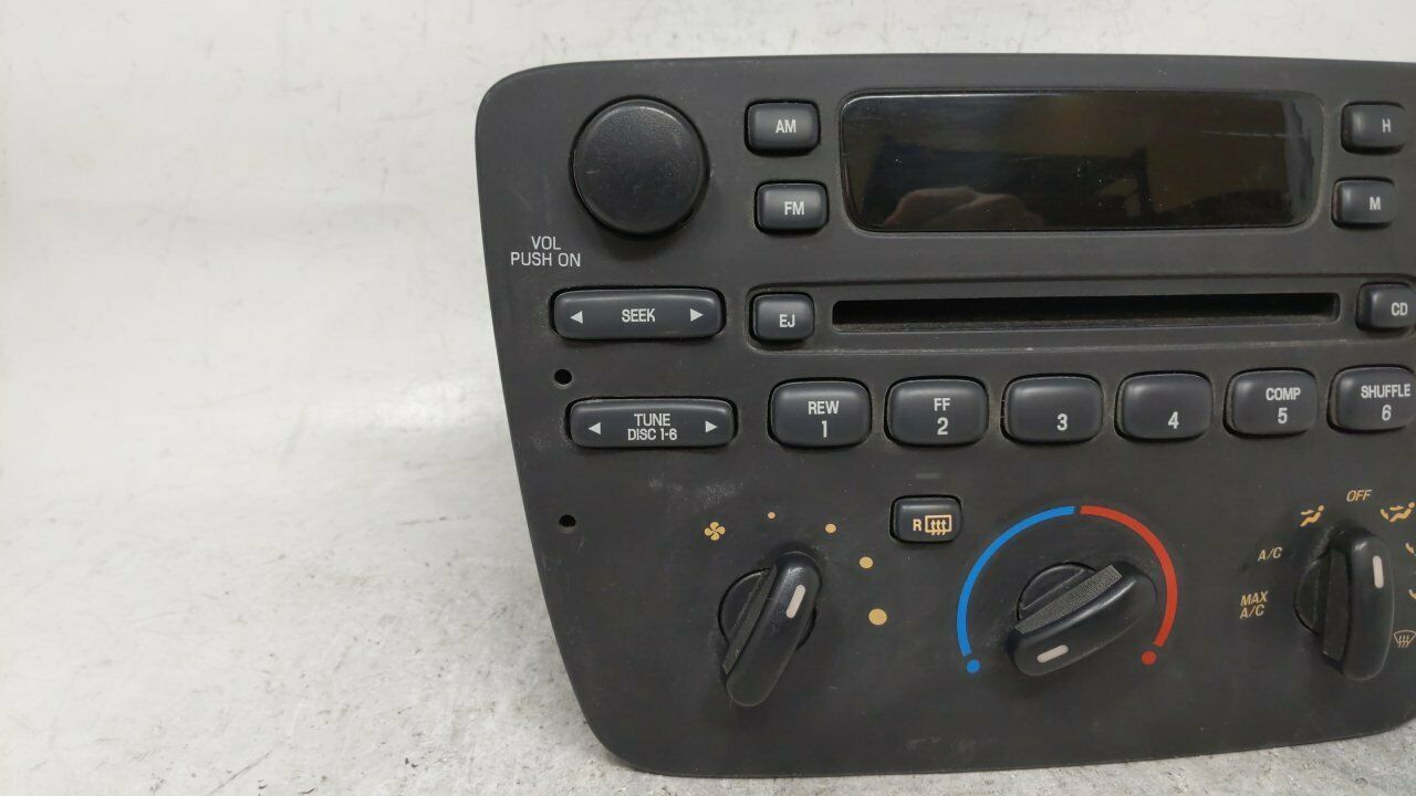 2001 2003 Ford Taurus Am Fm Cd Player Radio Receiver 54874 Dash Parts