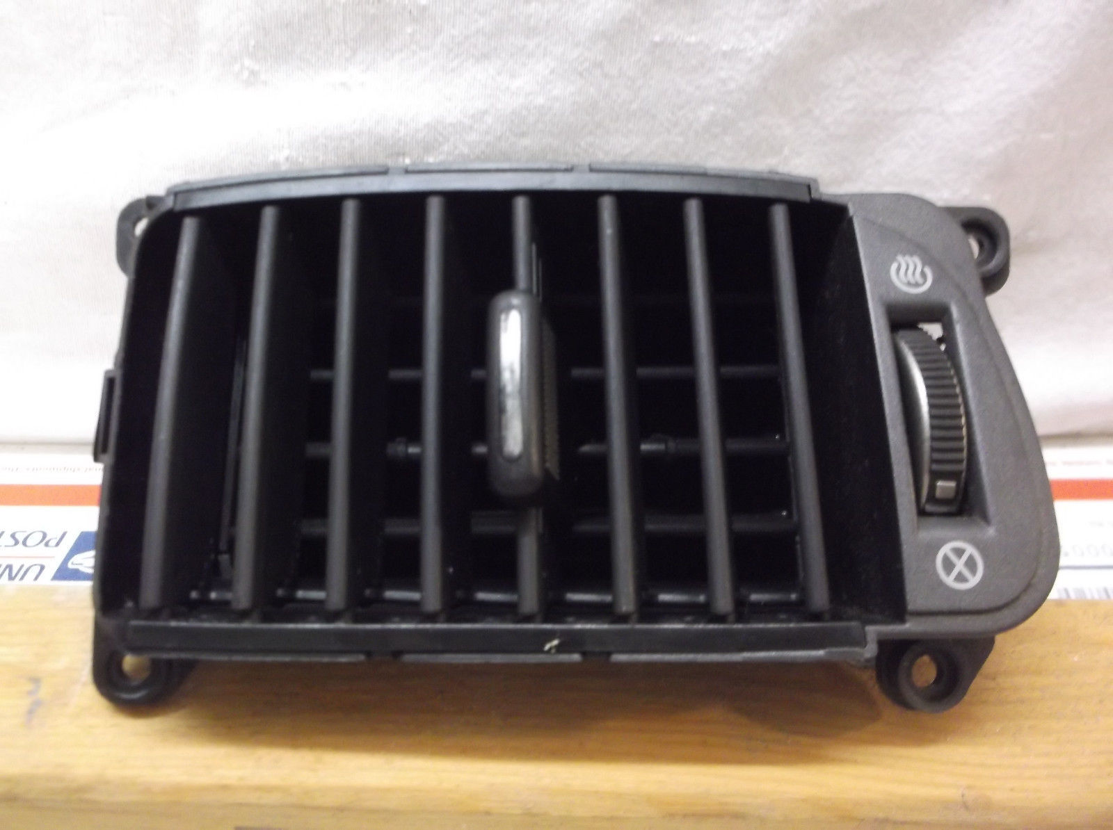 0607 KIA OPTIMA DASH/DUCT PASSENGER SIDE AIR VENT Switches / Controls