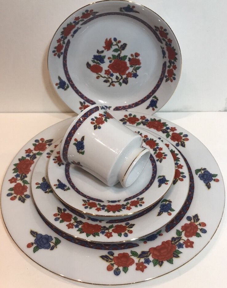 Crown Ming "OLD IMARY" Fine China Jian Shiang 5 Piece Place Setting Set