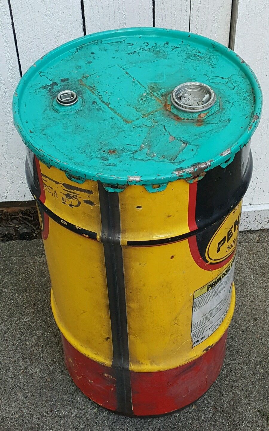 Vintage Pennzoil "Safe Lubrication" 16 Gallon Oil Barrel with Rare Bule Lid Pennzoil