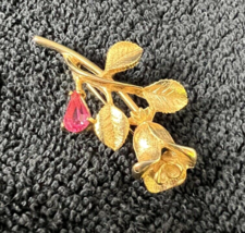 Vintage Single Stem Rose Rosebud Brooch Pink Crystal 2" Goldtone - $18.32