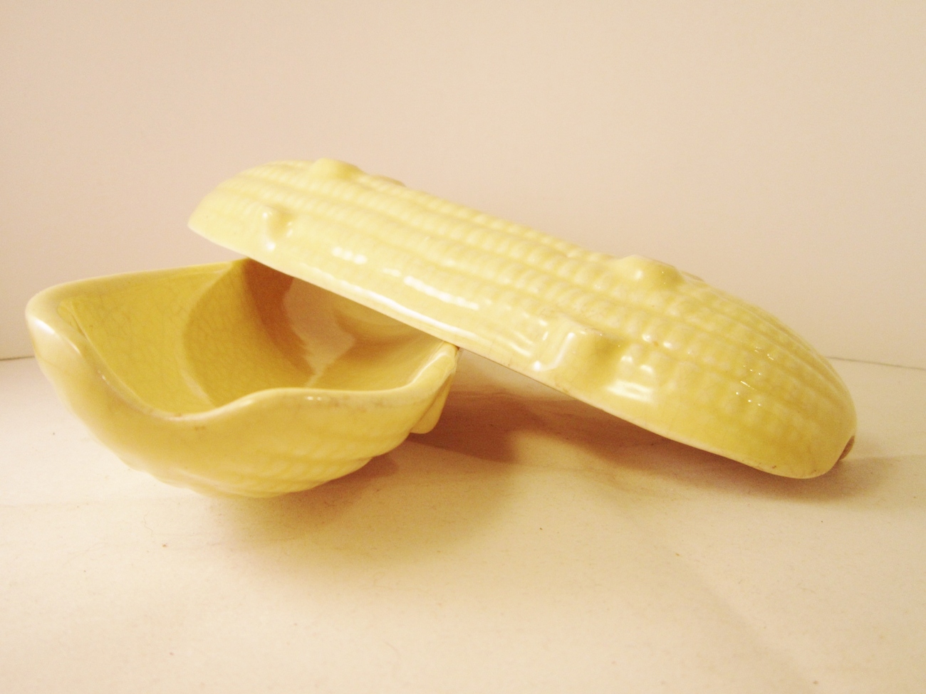 Corn on the Cob Holder, Corn Roller, Corn Boat, Vintage Yellow Pottery