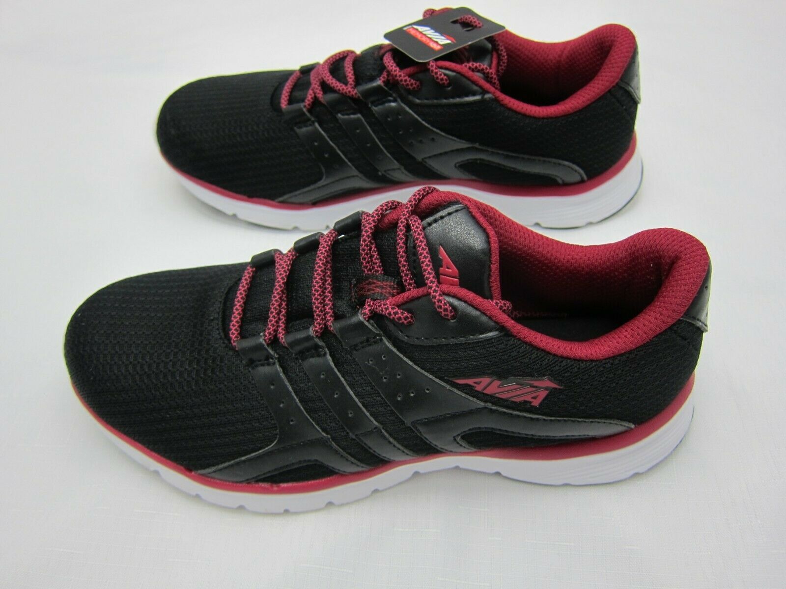 Avia Womens Avi-Mania Track Shoe