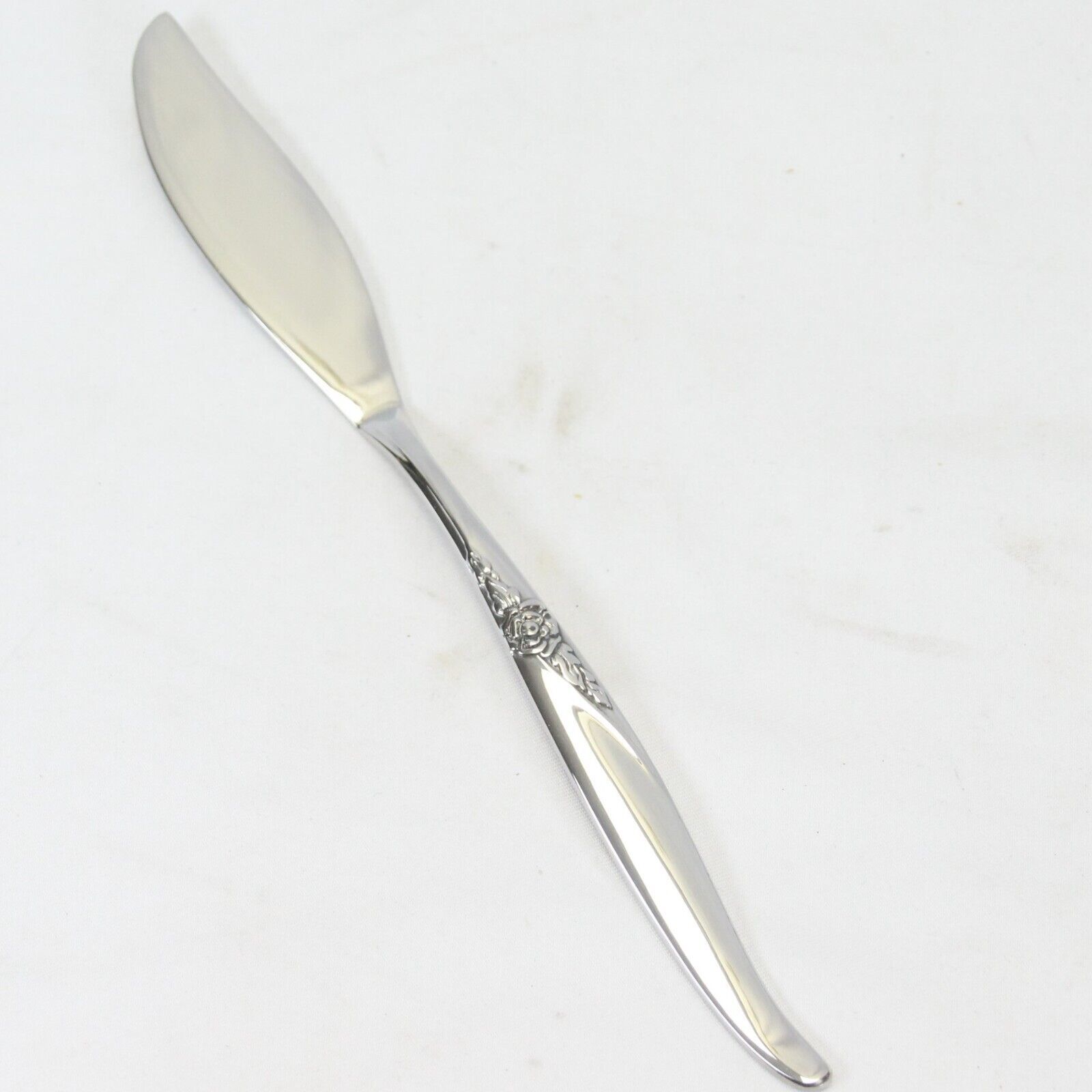 Oneida La Rose Butter Knife 6.75" Wm A Rogers Stainless Barely Used - $6.85