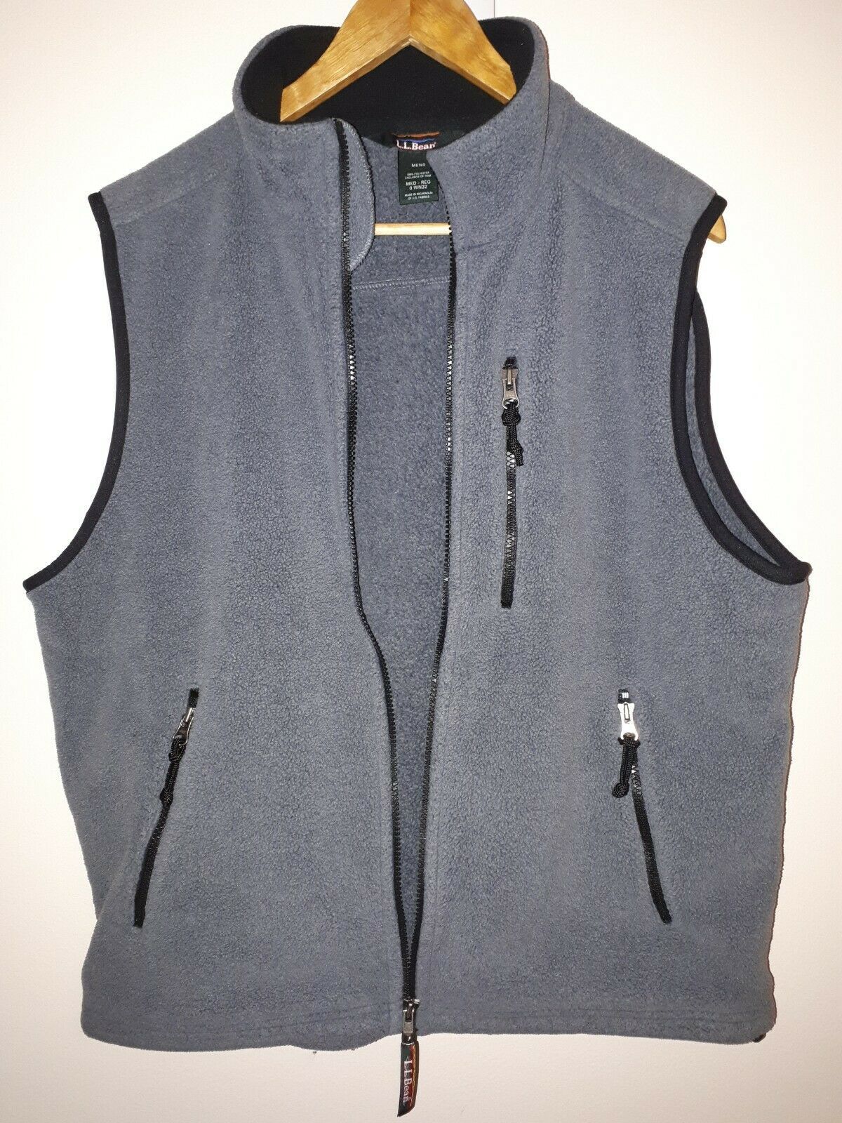 Men's LL Bean OUTDOORS Gray Fleece Vest Size Medium Model # 0 WN32