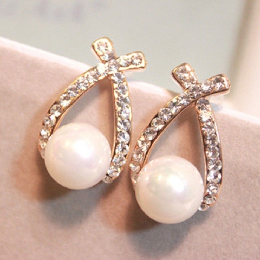 2018 New Fashion Female Elegant Cute Pearl Stud Earrings for Women