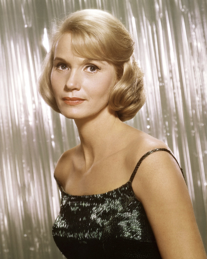 Eva Marie Saint Vintage glamour portrait black lace dress ...