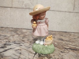Avon 1985 Figurine Limited Edition Easter Charm Girl Ducklings - $2.97