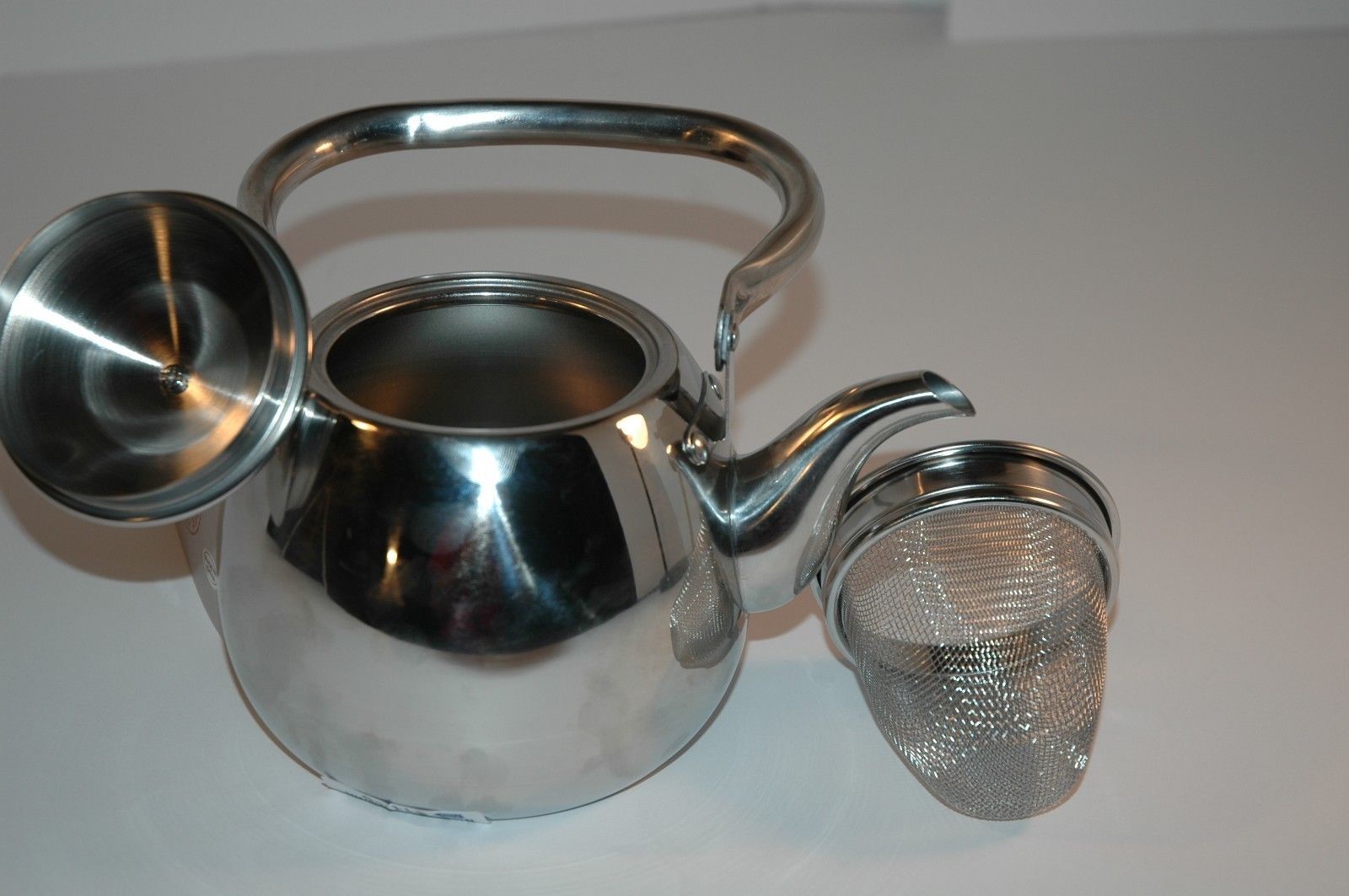 POTOBELO ITALIA MINI DURABLE STAINLESS STEEL TEA KETTLE + INFUSER NEW
