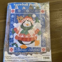 Design Works SNOWBALL PENGUIN Felt Christmas Wall Hanging Craft Kit 5111... - $19.99