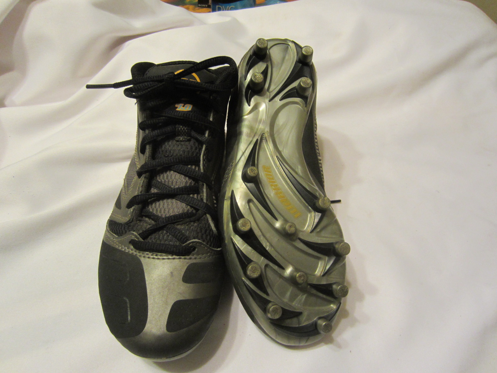 warrior burn 7.0 mid lacrosse cleats