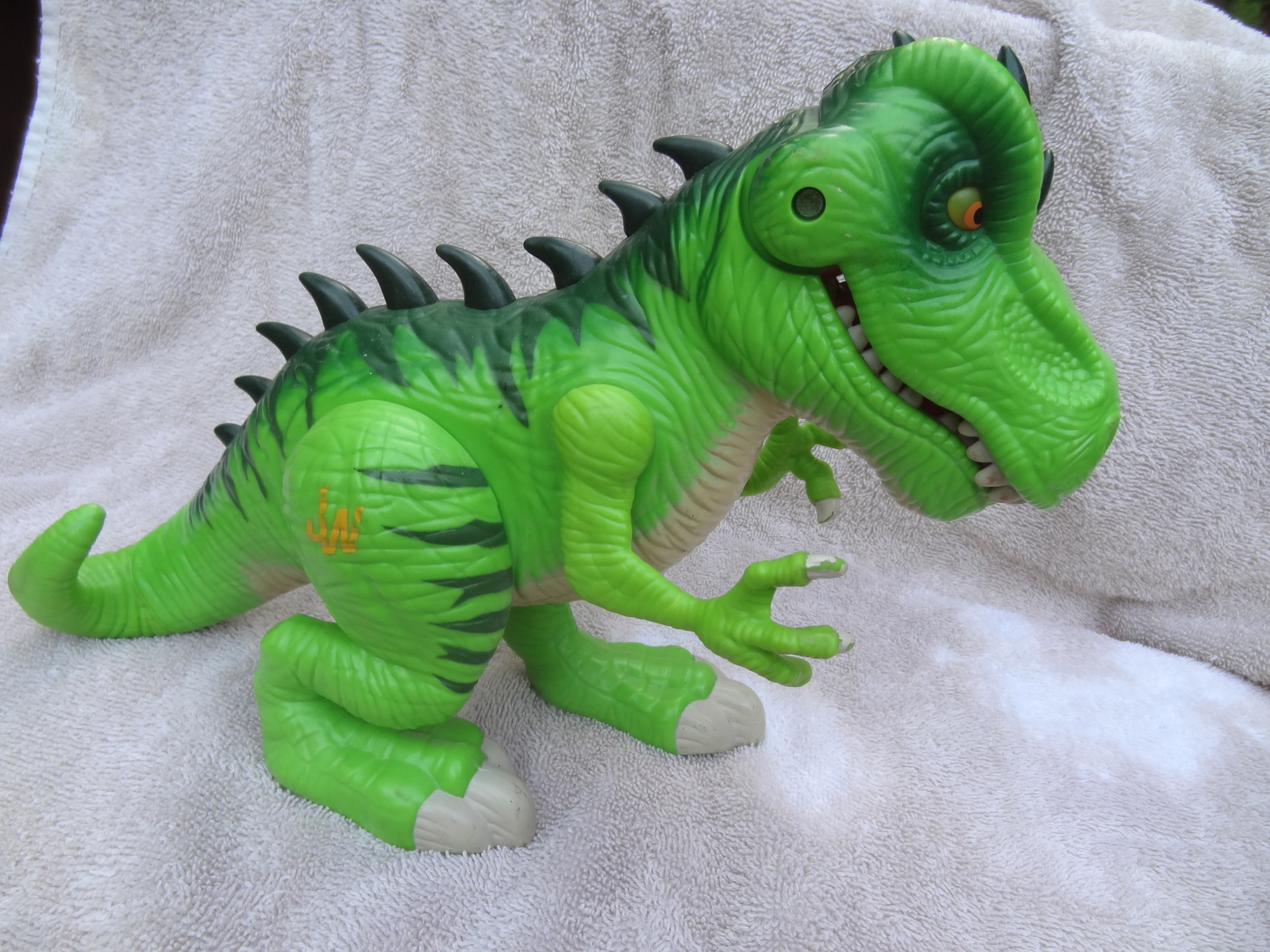 jw dinosaur toys