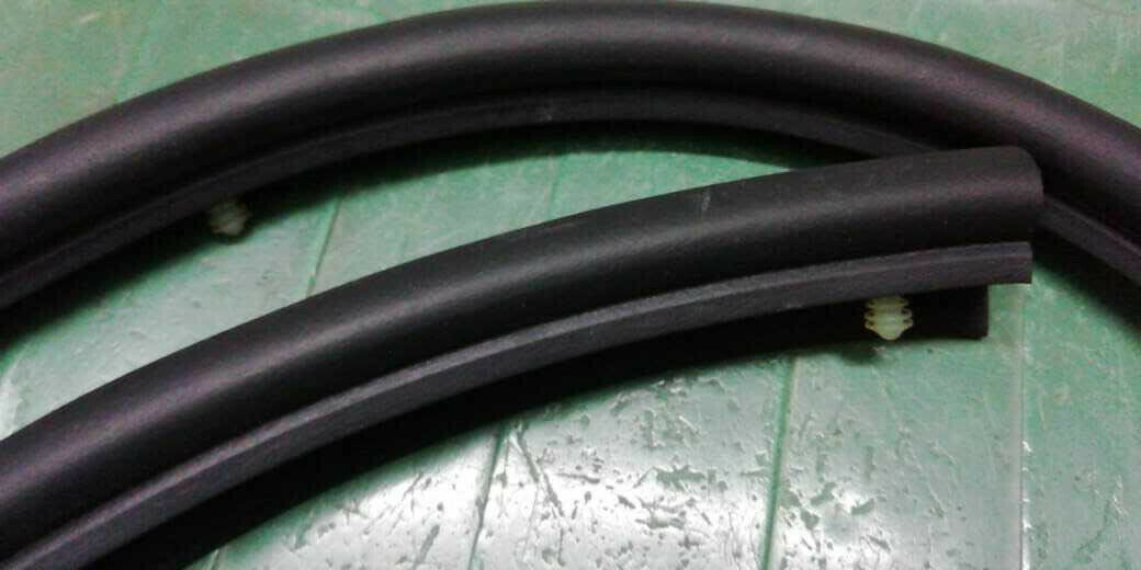 HONDA CIVIC CRX RUBBER, FR. HOOD SEAL 74142SH3000 74142SH3000 New Old