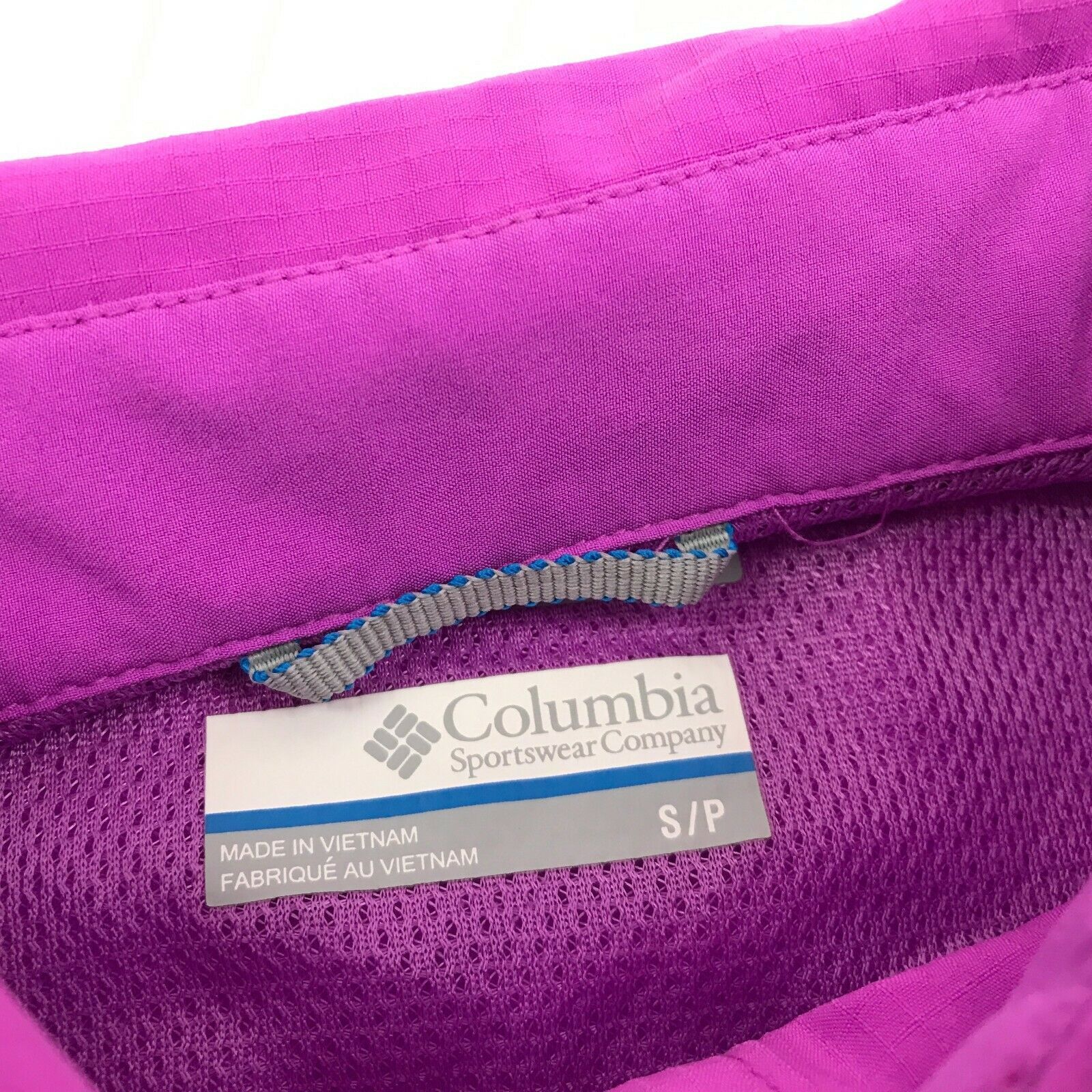 Columbia OMNI-SHADE Women's Button Up Shirt Size Small Zip Pocket SUN ...