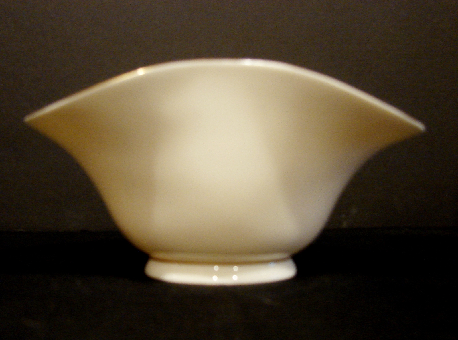 Lenox Gold Trim Dish 6 Inch Scalloped Fluted Nut Candy Serving Bowl