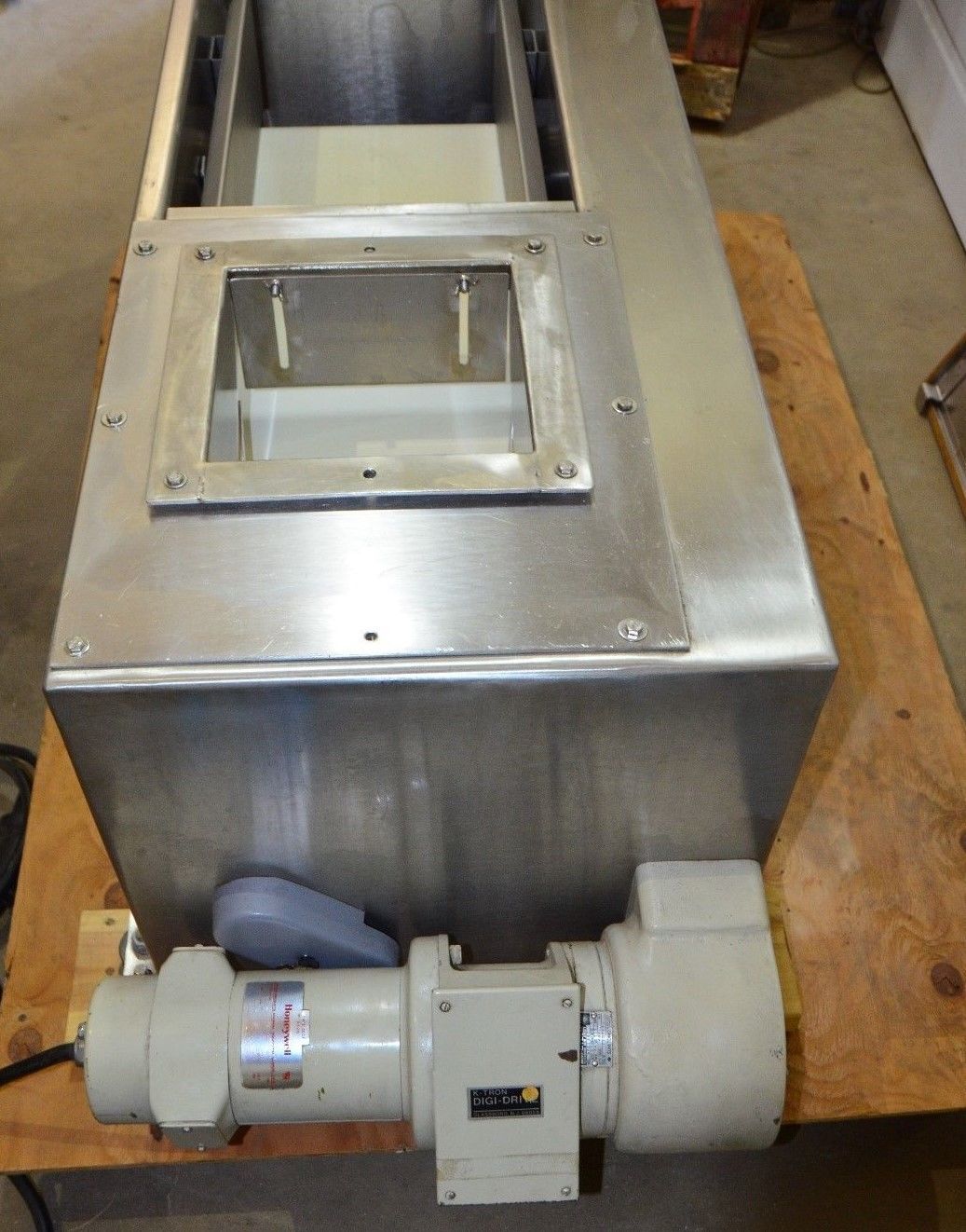 K Tron Loss In Weight Weigh Belt Feeder And 50 Similar Items