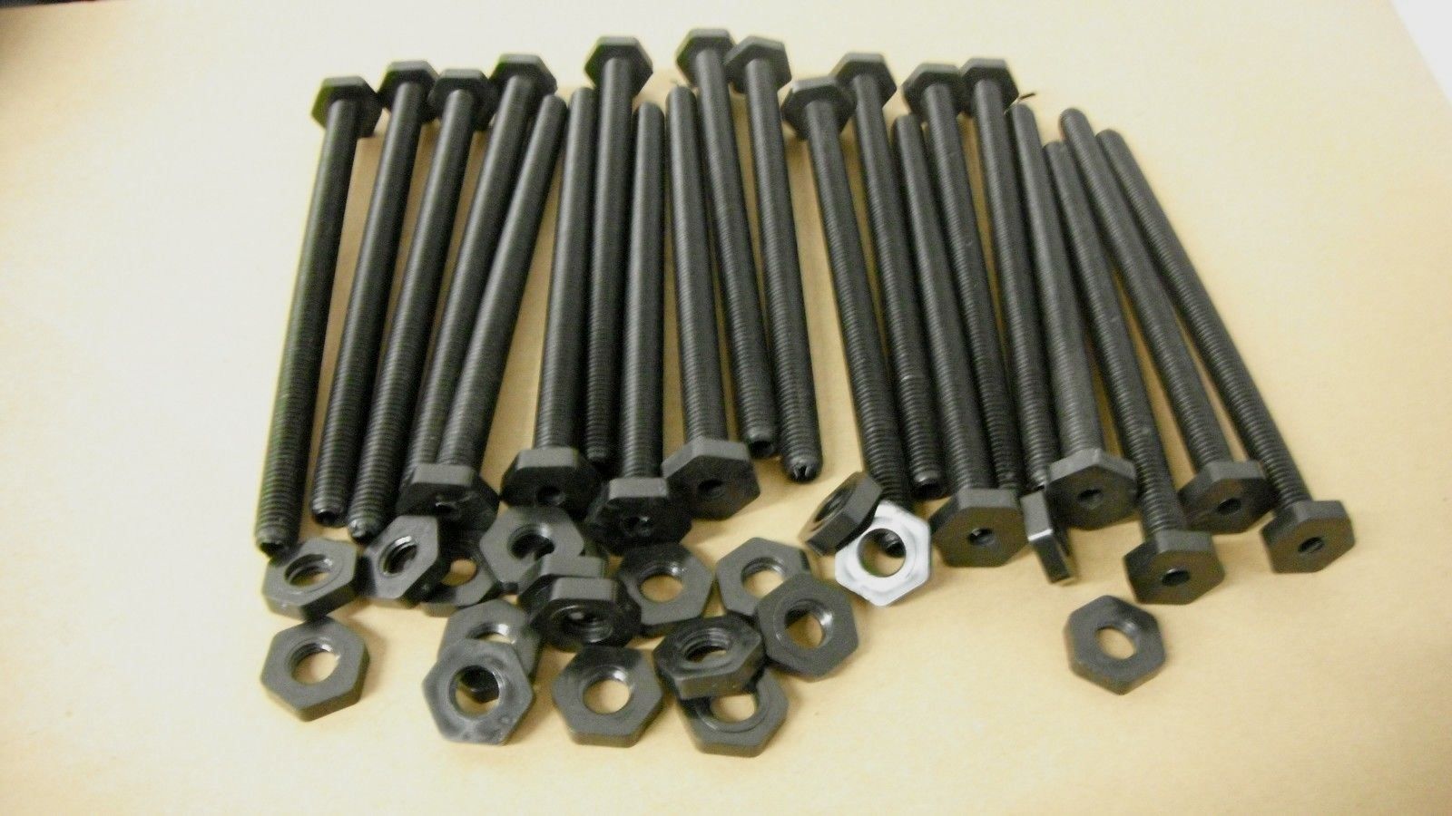 (Qty 20) PLASTIC BOLT LOT 1/213X8 FULL THREADED Screws & Bolts