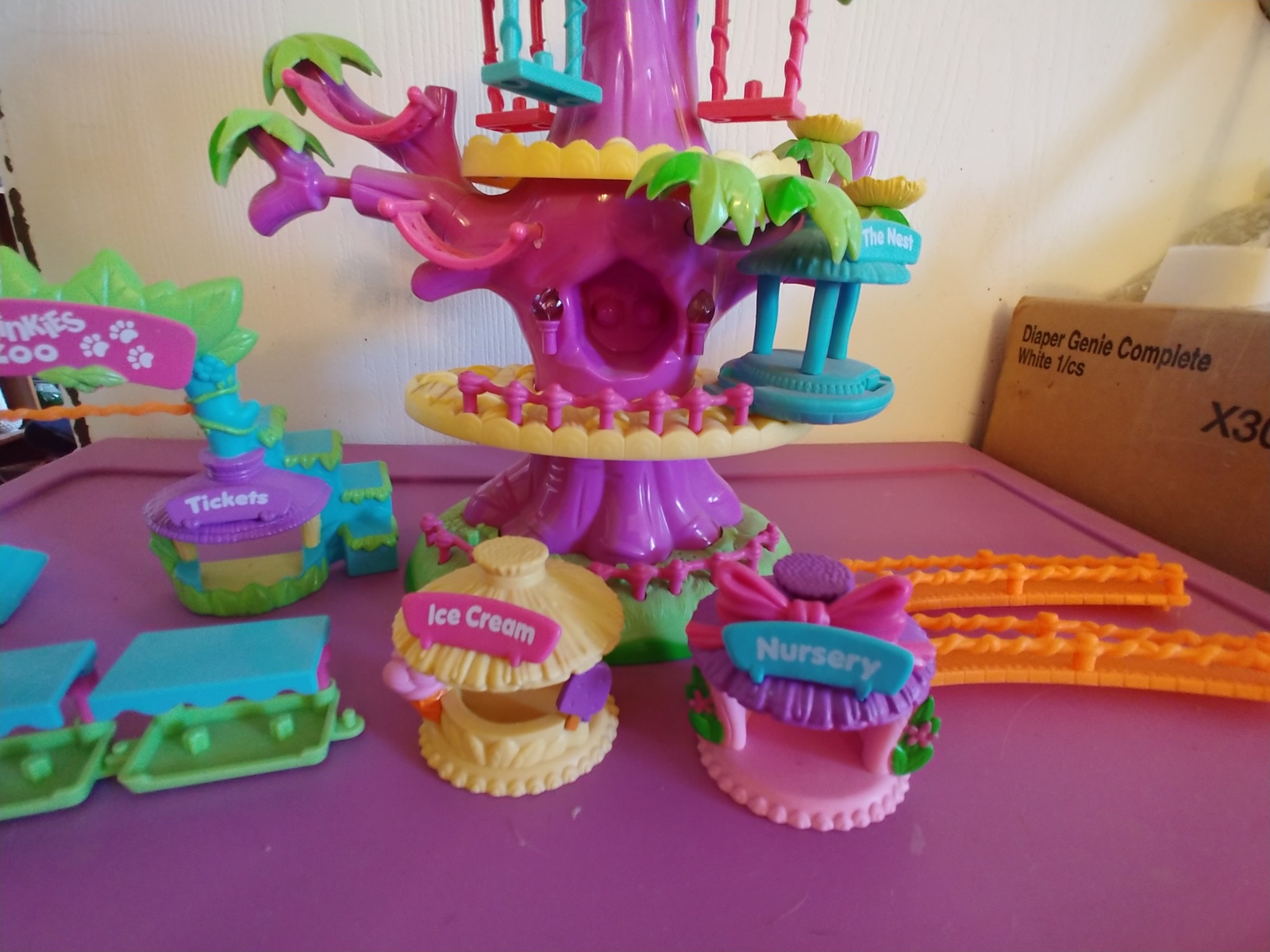 Squinkies Doos Beauty Center Zoo Lights Sound Play sets Other