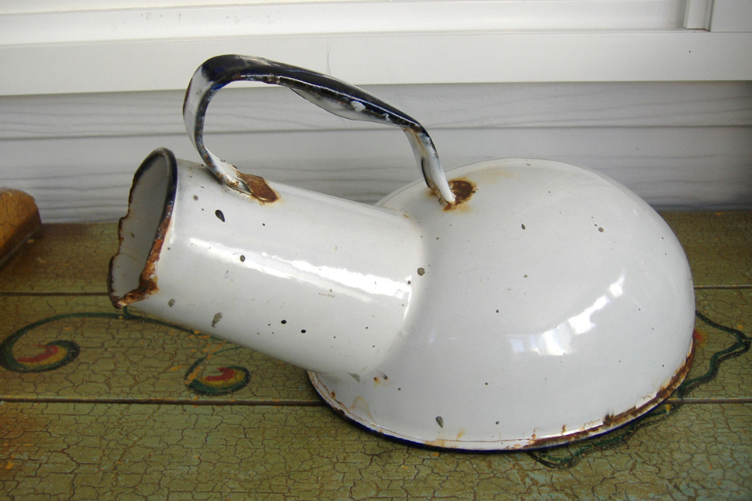 Edwardian Enamelware Urinal Chamber Pot Blue And White Conversation