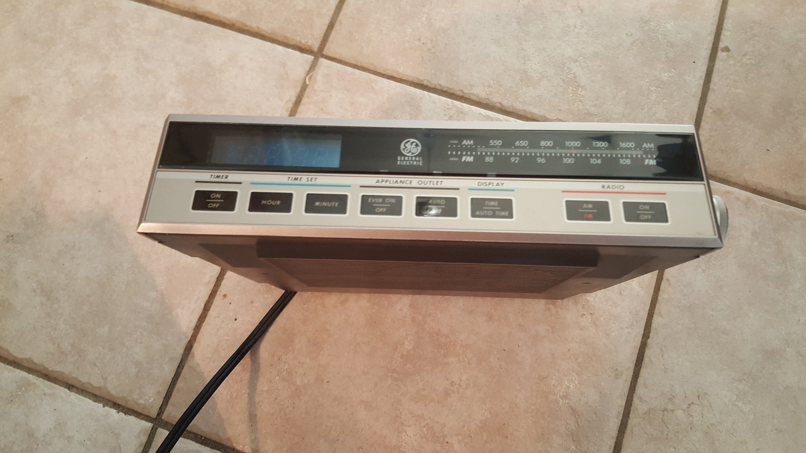 Ge 7 4222a Spacemaker Under Cabinet Radio And 50 Similar Items