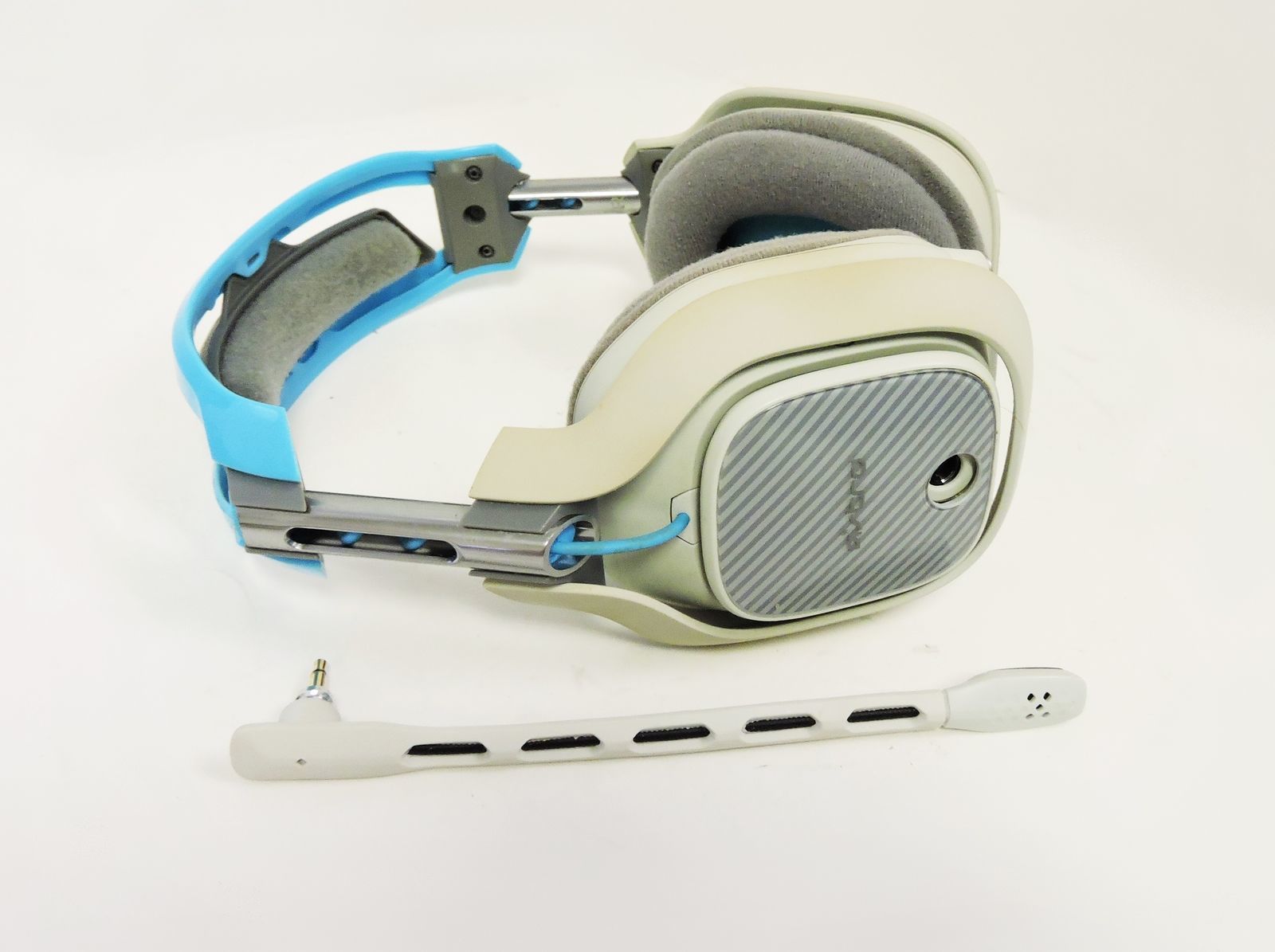 Astro A40 Headset Light Blue Headsets for Microsoft Xbox One Headsets