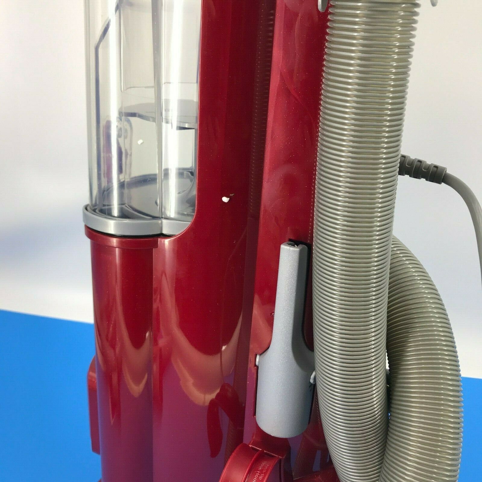 Shark Navigator NV26 Swivel Lightweight Vacuum Cleaner Red / In Box 