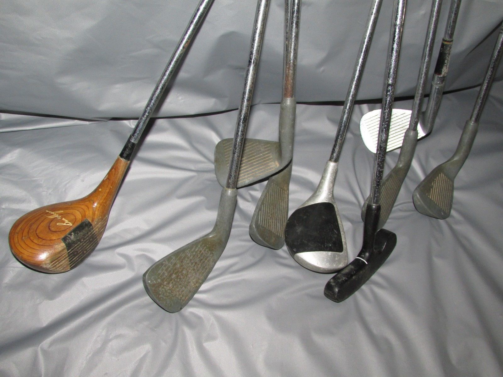 9 Golf Clubs With Wilson Carry Bag Bernhard Langer, Northwestern, Sam