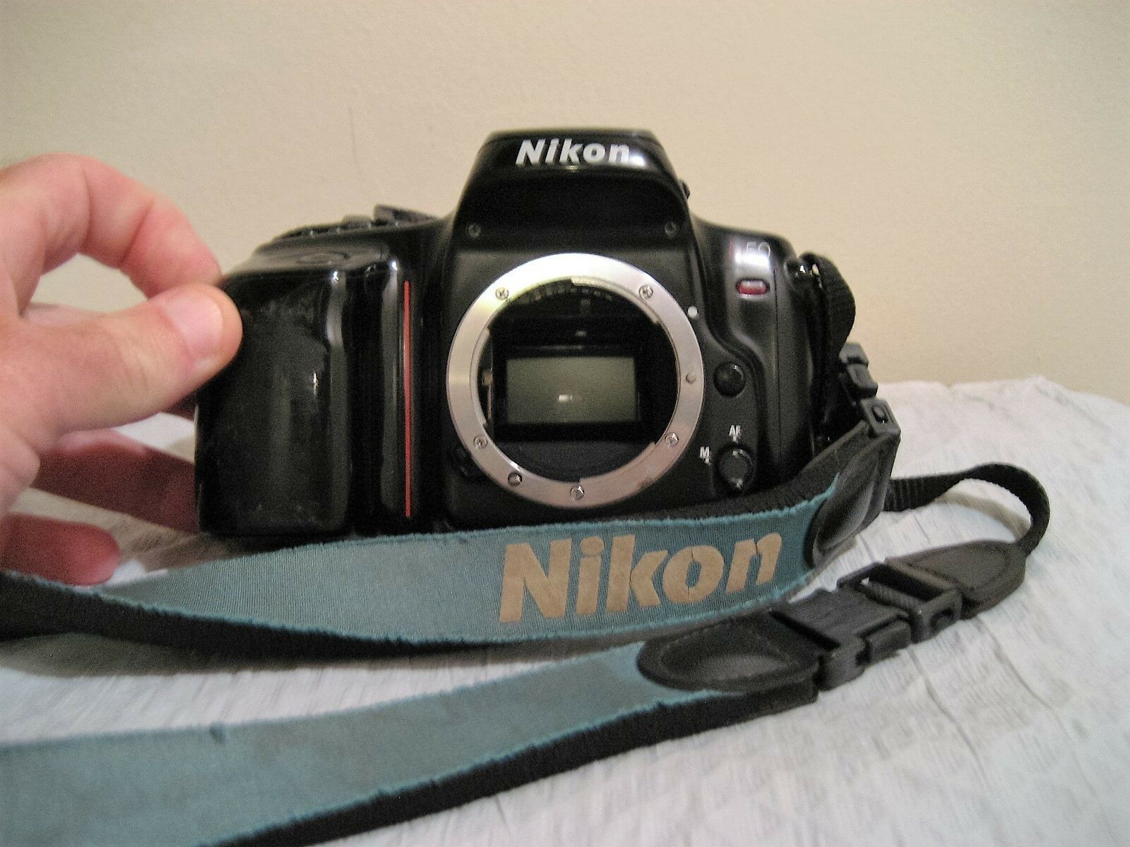 NIKON N50 35MM CAMERA selling as is not tested need batteries comes