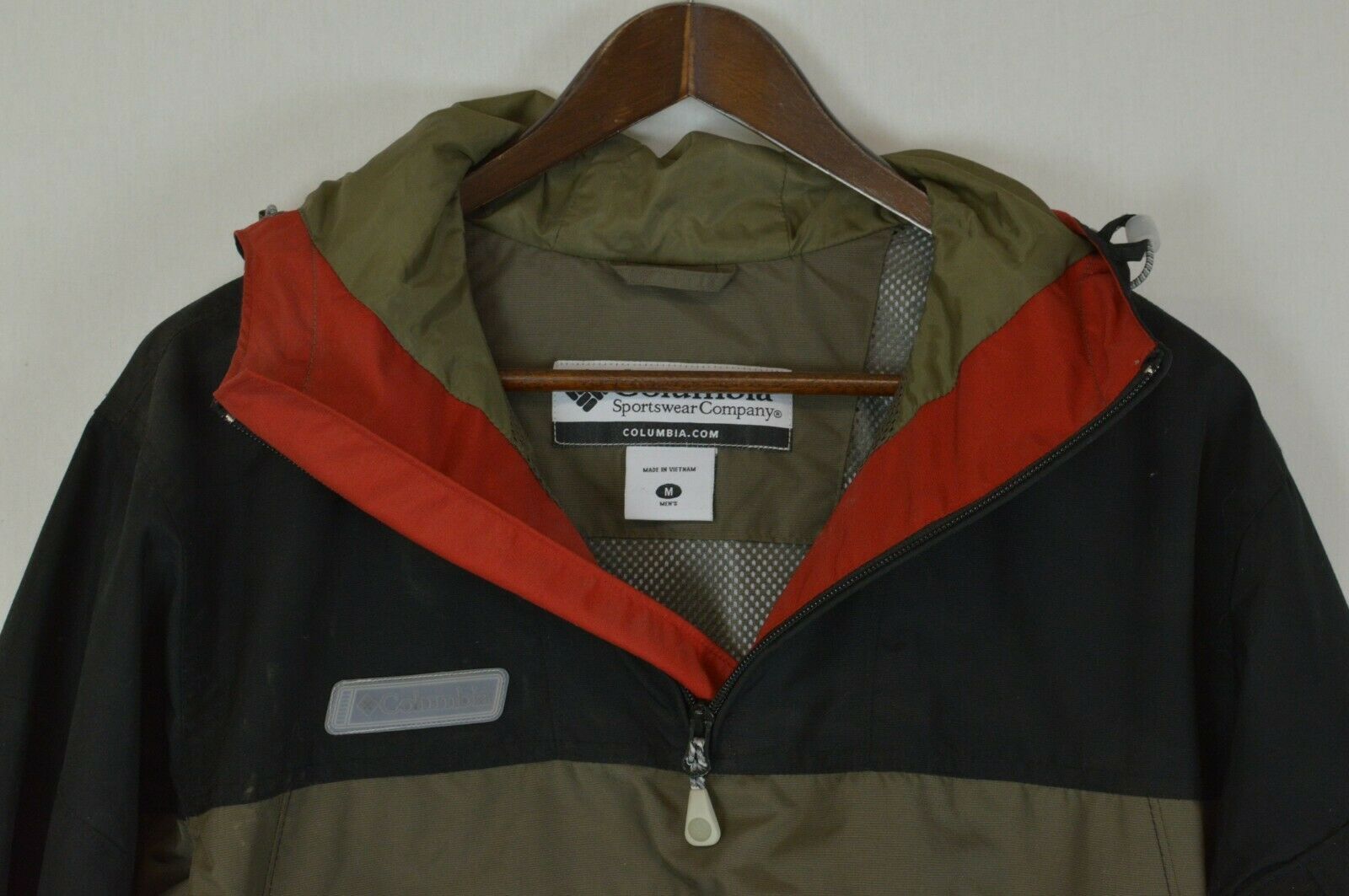 Columbia Vintage Black Pullover Nylon Jacket Coat Mens Medium RN 69724