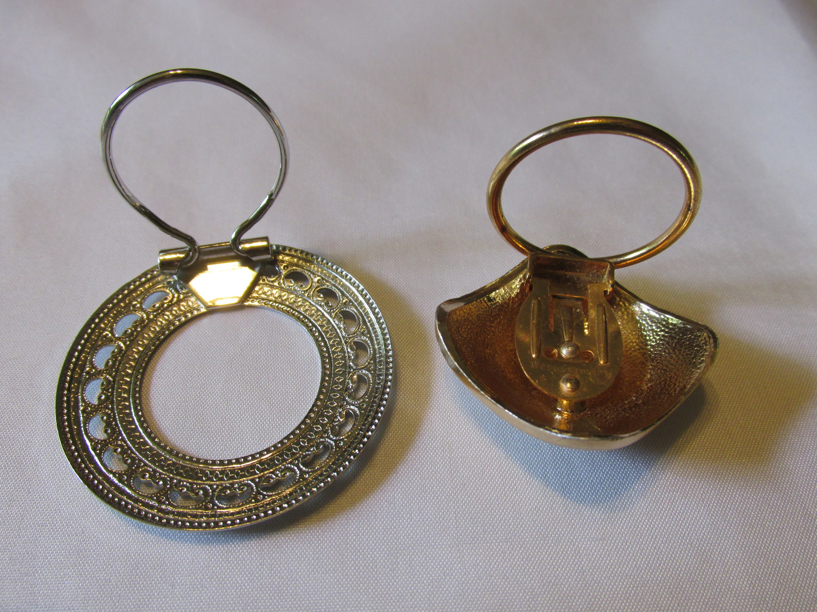 Lot of Vintage Scarf Clips, Gold Toned, Silver Toned, Pearlized, etc