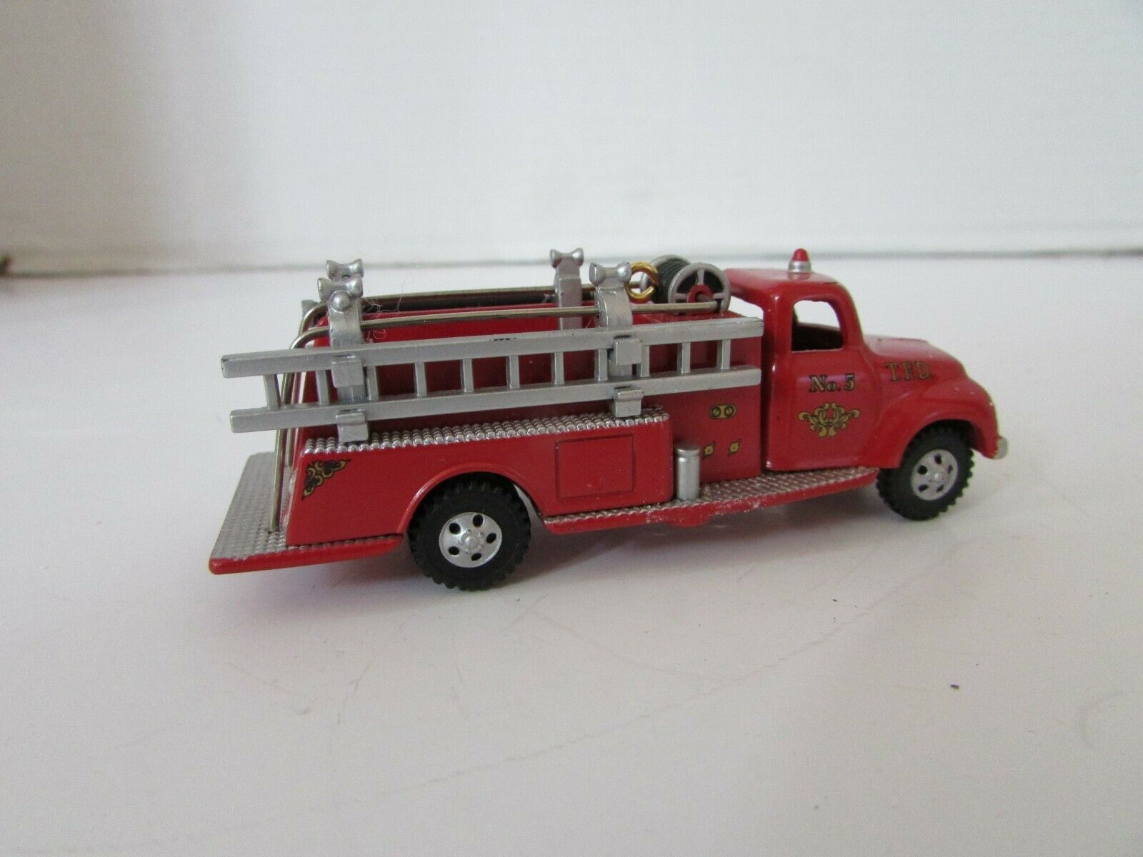 HASBRO 1999 DIECAST TONKA TOYS FIRE ENGINE NO.5 3-1/4