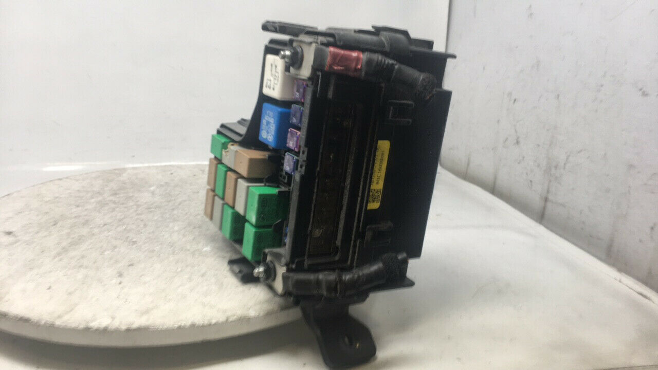 20122014 Hyundai Veloster Fusebox Fuse Box Relay Module 913002v012 24832 Switches / Controls