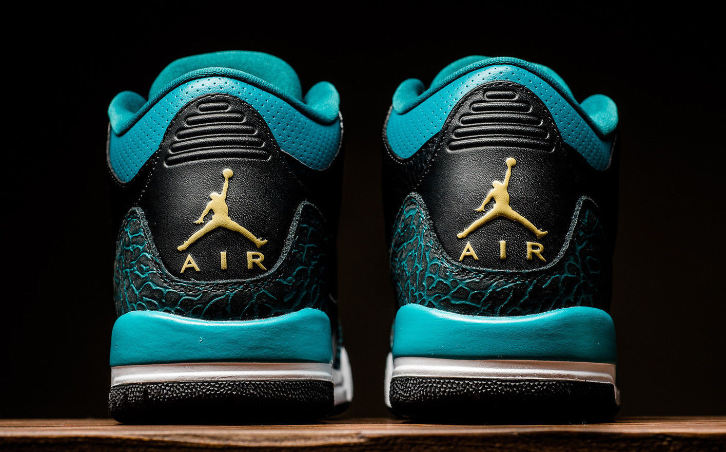 jordan retro 3 jaguars