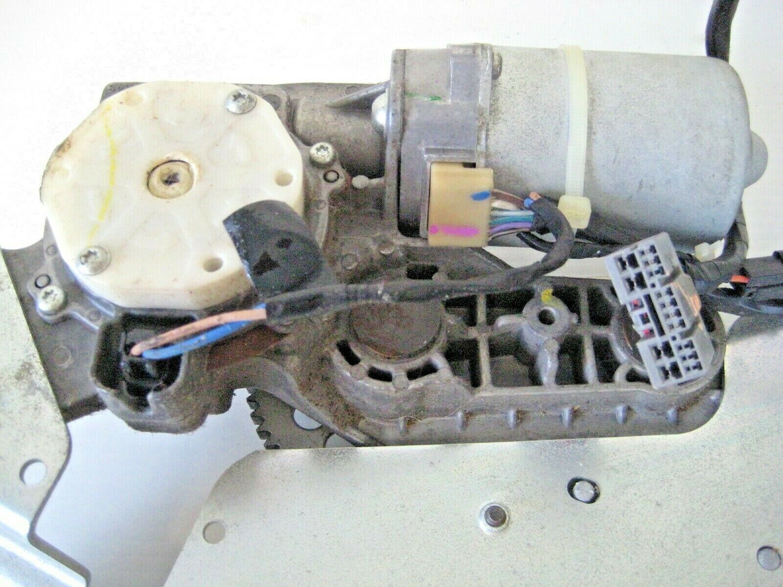 2010 Buick Enclave Tailgate Liftgate Power Actuator Motor OEM