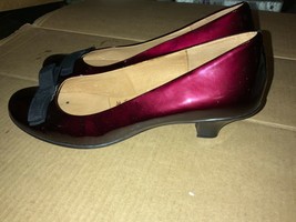 Sofft Low Heel Red Burgundy Patent Leather Slip On Bow Comfort Pump Women 11M - $45.00