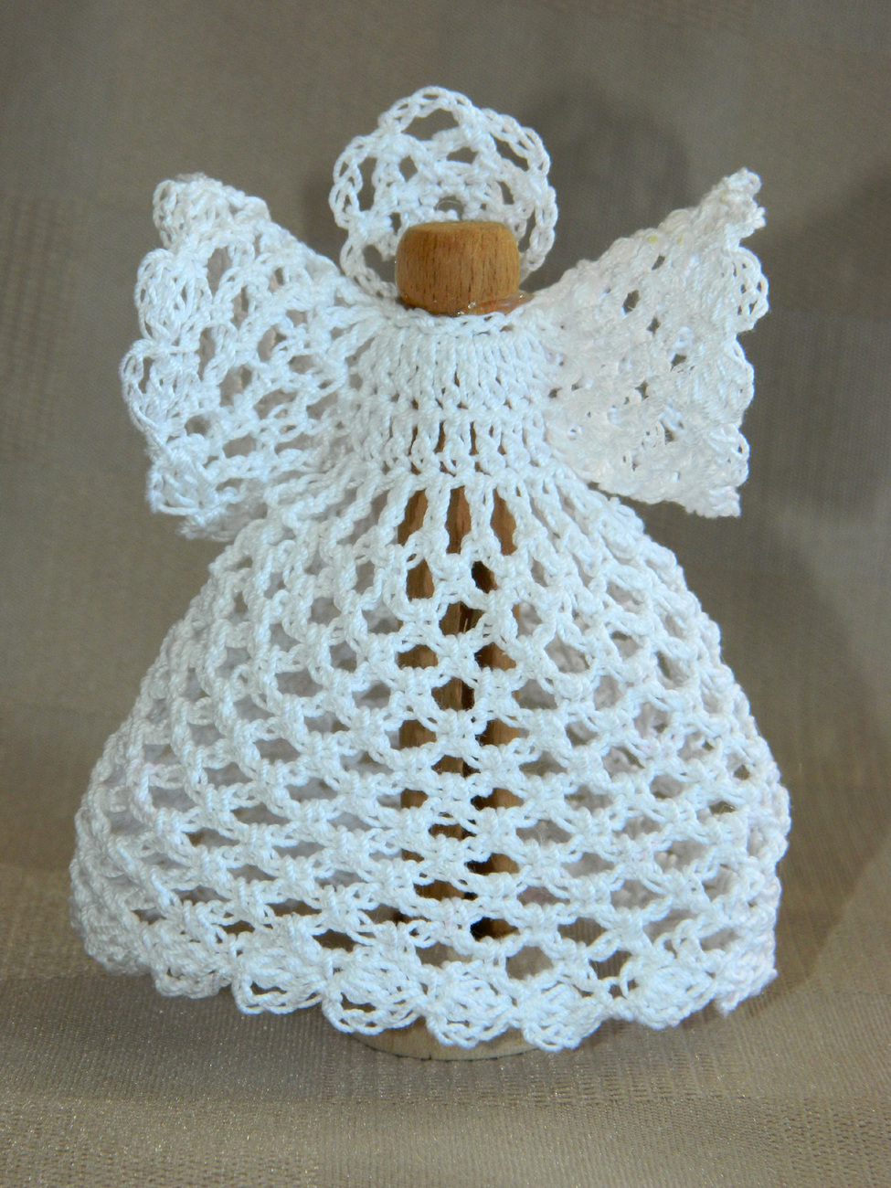 4-crocheted-clothespin-angel-all-white-holiday