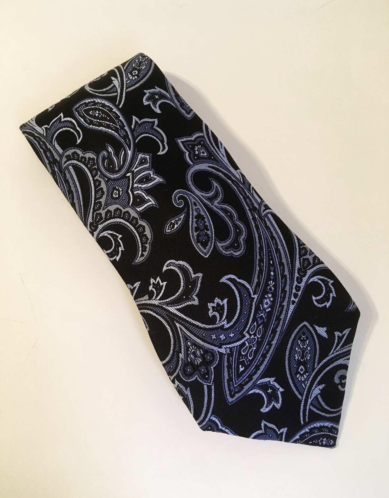 Van Heusen Paisley Scroll Neck Tie 100% Silk Blue Silver Black Neckwear ...
