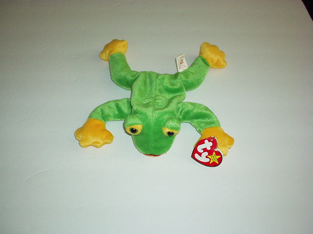 SMOOCHY The FROG Ty Beanie Babies Plush 1997 (New with Tags) DOB RARE