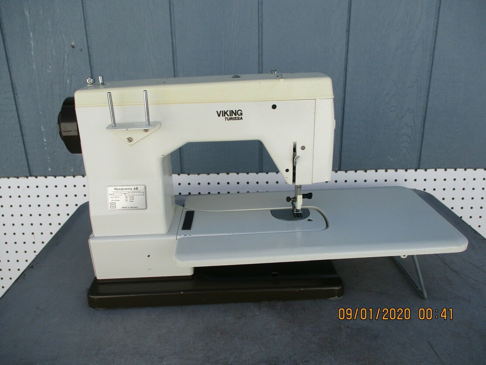 Vintage Husqvarna Viking Turissa Model 2840 Sewing Machine with Case