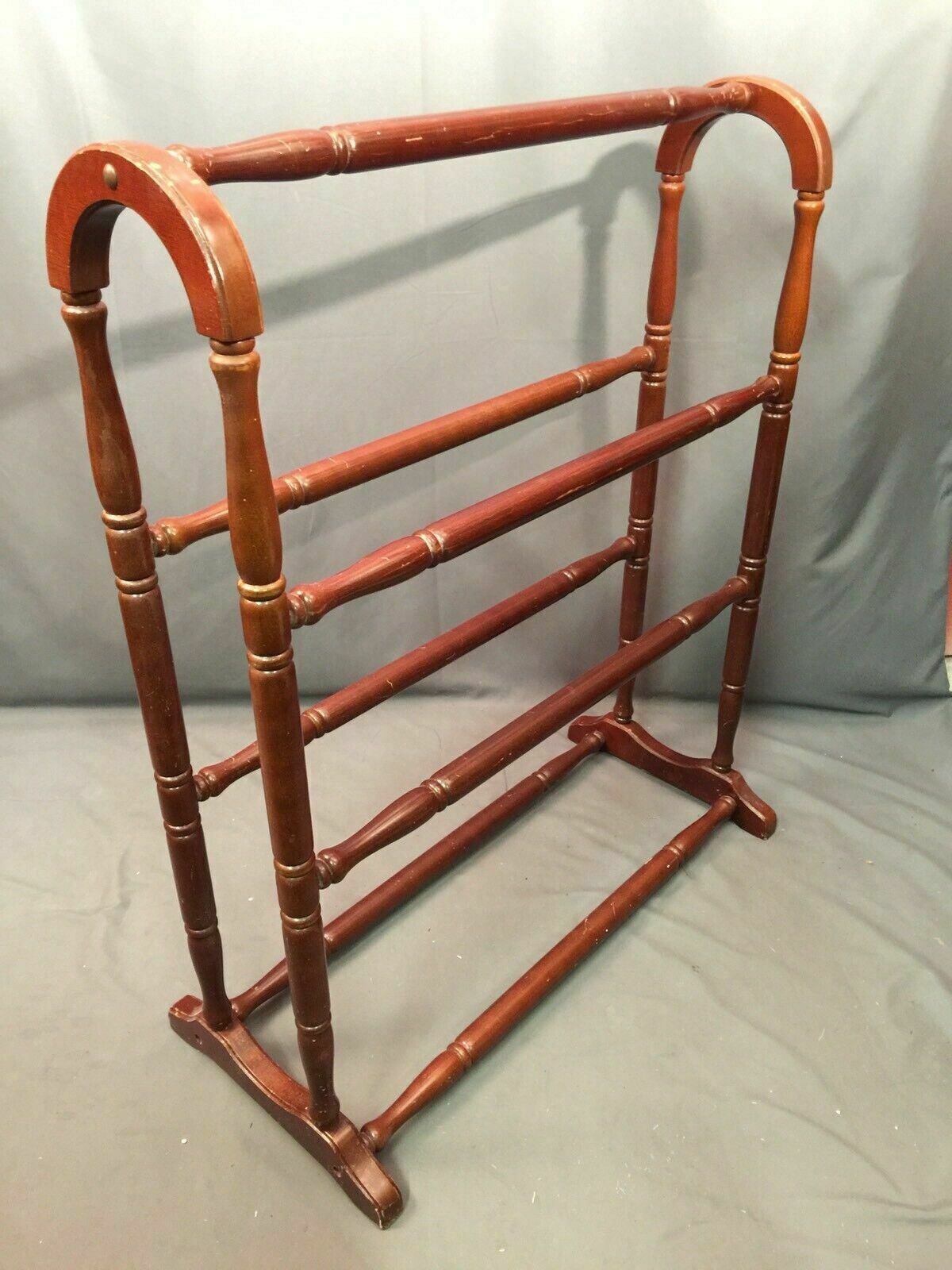 Bombay Company Vintage Quilt Towel Rack Queen Anne Style Display Stand