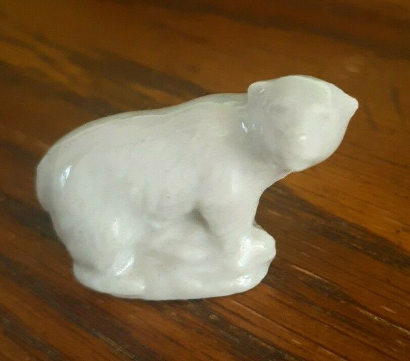 Primary image for WADE POLAR BEAR  Figurine Glaze Red Rose Tea ENDANGERED SPECIES Whimsie